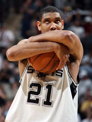 NBA：雄鹿字母哥连得18分