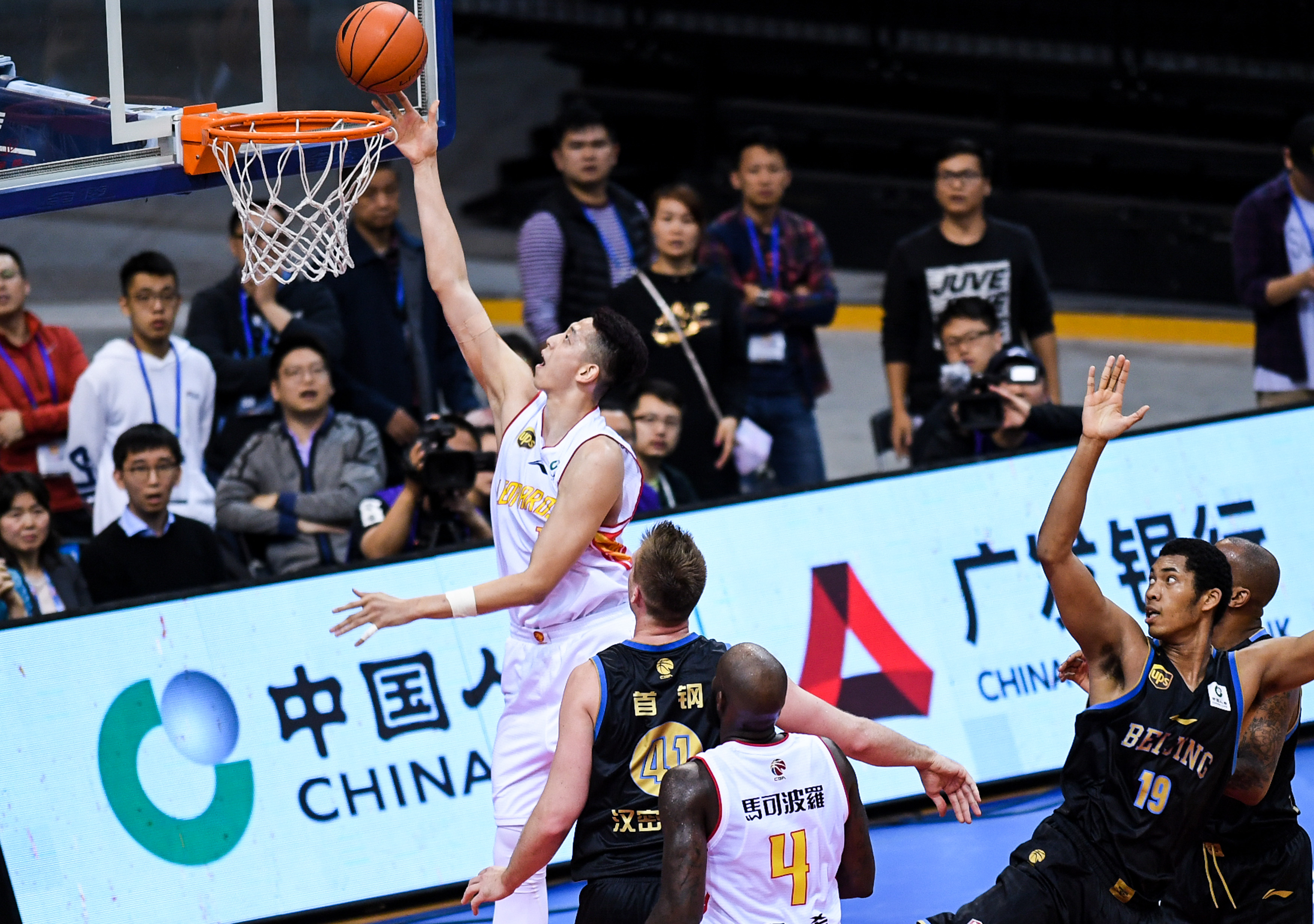 库明加&小火车都比不了！场均准三双+绝杀湖人 吉迪为啥值4年1亿？