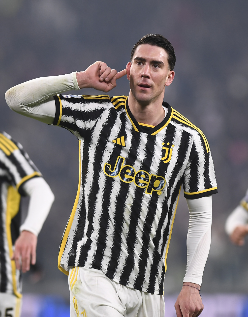 记者：阿诺德团队已与皇马达成协议，年薪接近1500万欧